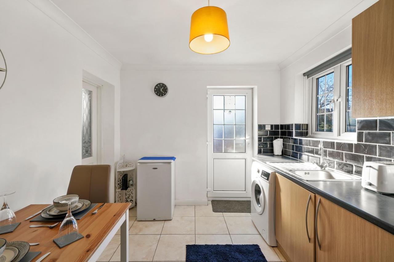 1 Bedroom Flat Aylesbury, Private Parking, Fowler Rd Aylesbury  Esterno foto